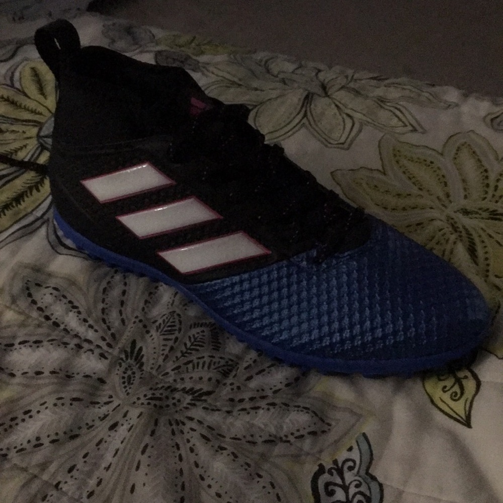 Adidas indoor soccer shoes